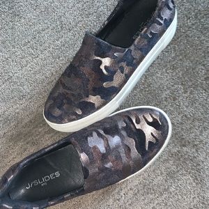 Camo slip-on sneakers
